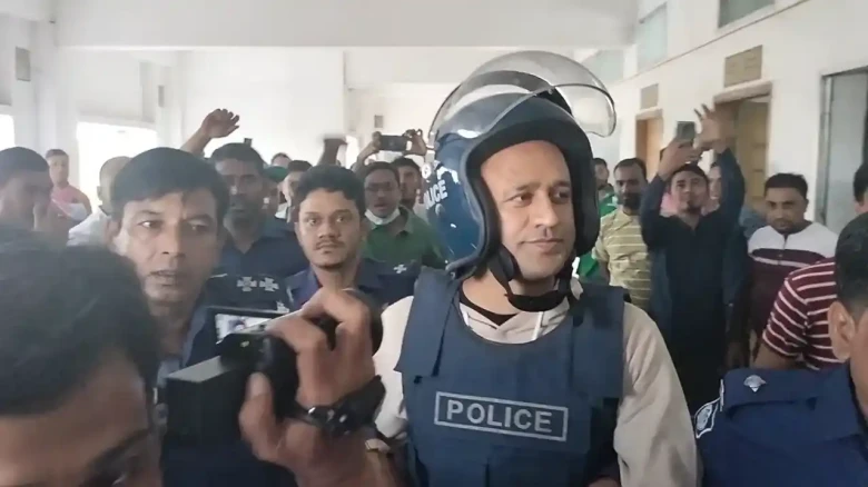 কারাগার থেকেই বার কাউন্সিল নির্বাচনে লড়তে চান ব্যারিস্টার সুমন