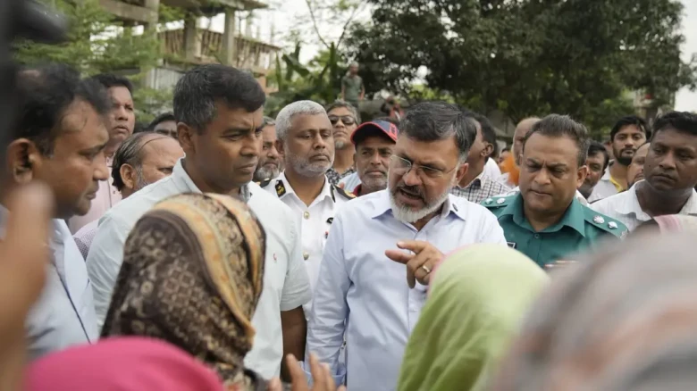 উত্তরখানে ডিএনসিসি প্রশাসক ও এমপির ওপর হামলার অভিযোগ: নেপচুন গার্মেন্টস কর্মচারীদের তাণ্ডব